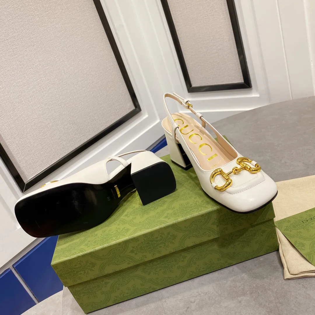👟👟Ex-factory price 480👟👟 Gucci 〰️2023 early spring horsebit series ✔️ Square toe thick heel shoes/back empty sandals ✔️ This series combines the classic horsebit design, fashionable and versatile ✔️Upper: imported lambskin upper/sheepskin lining ✔️Original 1:1 molded hardware ✔️Italian imported cowhide bottom ✔️Heel height: 2.5cm/7.5cm ✔️Size: 34-40